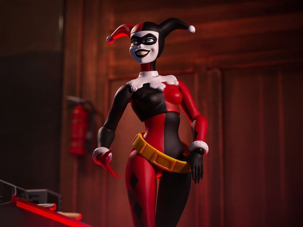 Batman: The Animated Series Harley Quinn 1/6 Scale Figure Gallery Image 1