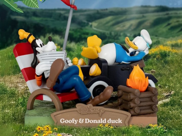Disney Campsite Series D-Stage DS-145 Goofy & Donald Duck Gallery Image 1
