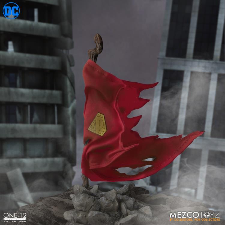 DC Comics One:12 Collective Superman: Recovery Suit Edition Gallery Image 11