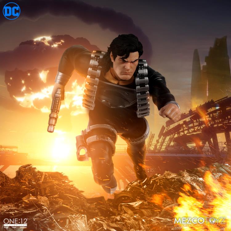 DC Comics One:12 Collective Superman: Recovery Suit Edition Gallery Image 6