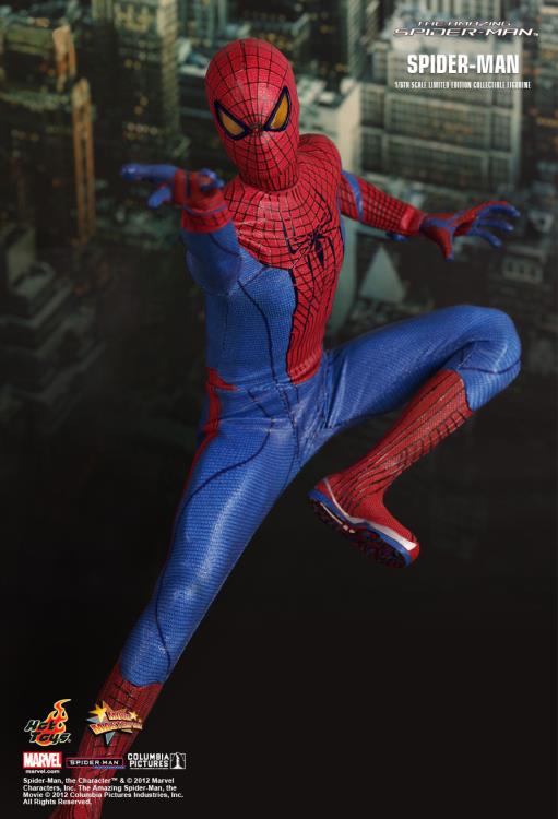 The Amazing Spider-Man MMS179 Spider-Man 1/6th Scale Collectible Figure Gallery Image 5