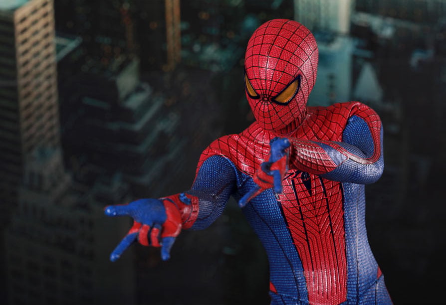 The Amazing Spider-Man MMS179 Spider-Man 1/6th Scale Collectible Figure Gallery Image 11