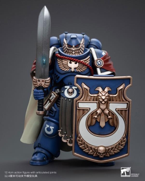 Warhammer 40K Ultramarines Victrix Guard 1/18 Scale Figure Gallery Image 3