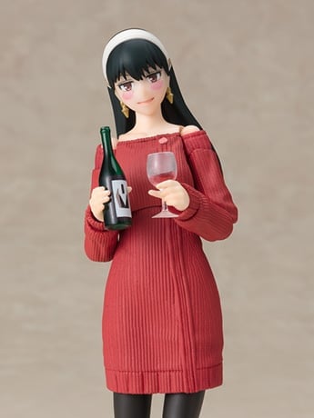 Spy x Family S.H.Figuarts Yor Forger (Mother of the Forger Family Ver.) Action Figure Gallery Image 2