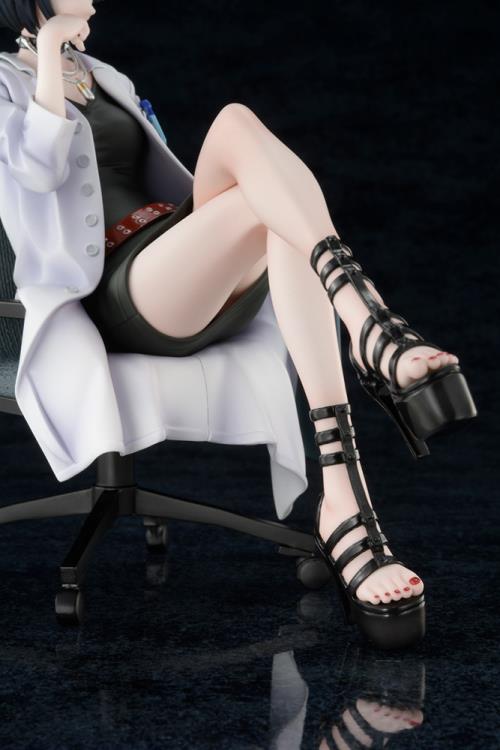 Persona 5 Tae Takemi 1/7 Scale Figure (Reissue) Gallery Image 9