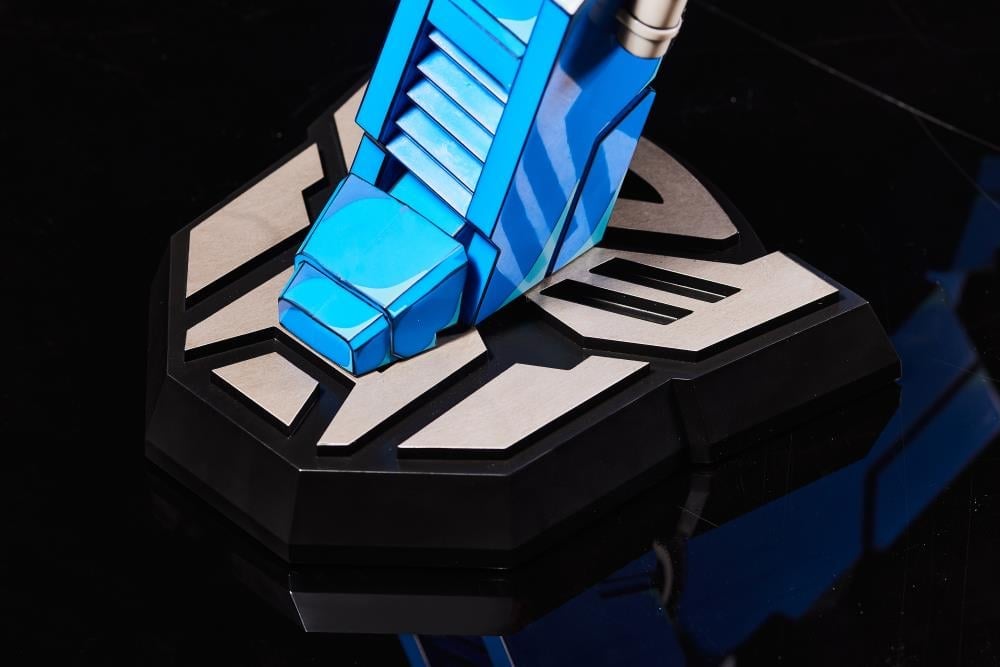 Transformers Optimus Prime Statue Gallery Image 20