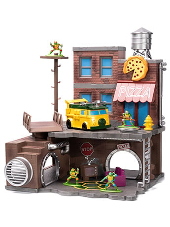 Teenage Mutant Ninja Turtles Nano Scene Deluxe Turtle Lair with 4 Figures Gallery Image 2