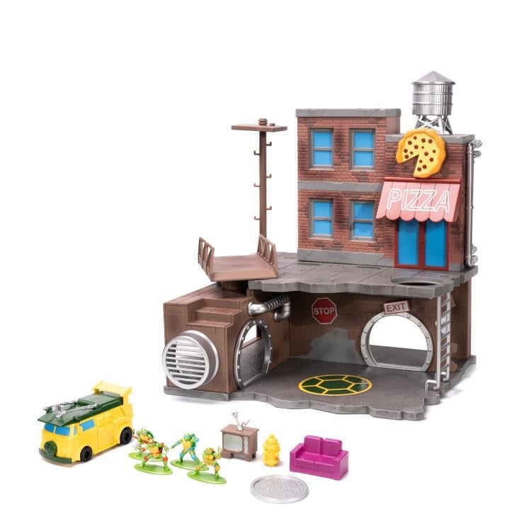 Teenage Mutant Ninja Turtles Nano Scene Deluxe Turtle Lair with 4 Figures Gallery Image 4