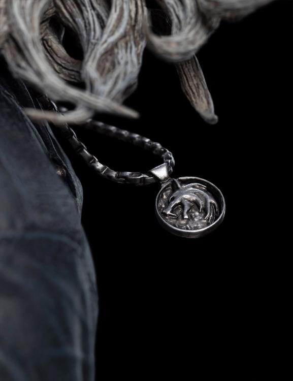 The Witcher Geralt The White Wolf (Season 2) 1/4 Scale Limited Edition Statue Gallery Image 11