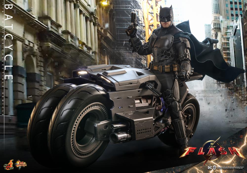 The Flash (2023) MMS704 Batcycle 1/6th Scale Collectible Vehicle Gallery Image 13