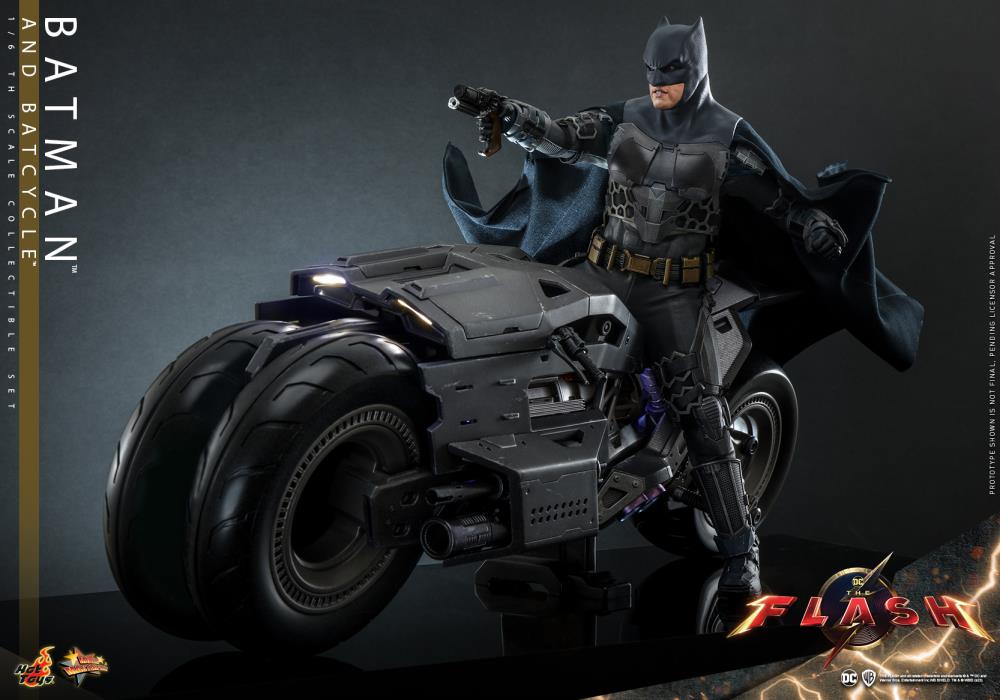 The Flash (2023) MMS705 Batman and Batcycle 1/6th Scale