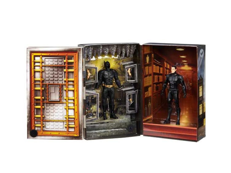 SDCC 2012 Exclusive Movie Masters Bruce Wayne to Batman Figure Gallery Image 4