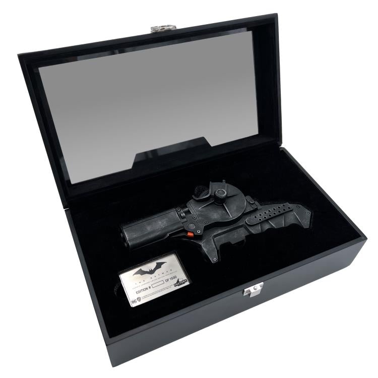 The Batman Grapple Launcher Limited Edition Prop Replica Gallery Image 4
