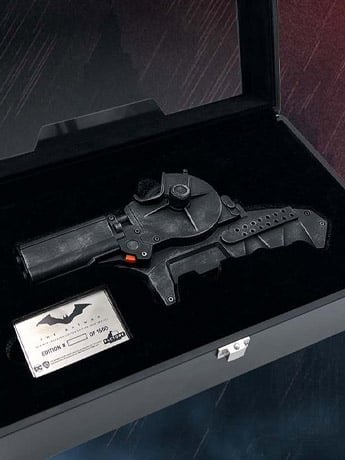 The Batman Grapple Launcher Limited Edition Prop Replica Gallery Image 2