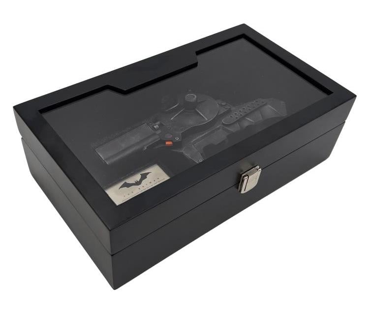 The Batman Grapple Launcher Limited Edition Prop Replica Gallery Image 9