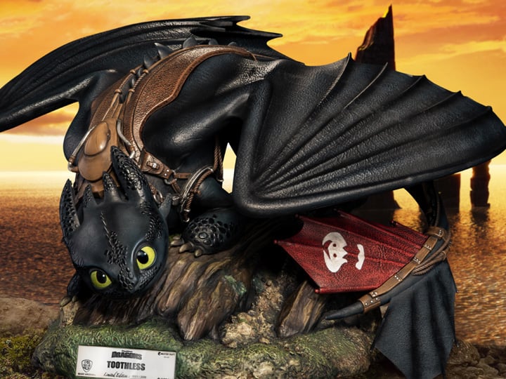 How to Train Your Dragon: The Hidden World Master Craft MC-067 Toothless Limited Edition Statue Gallery Image 1