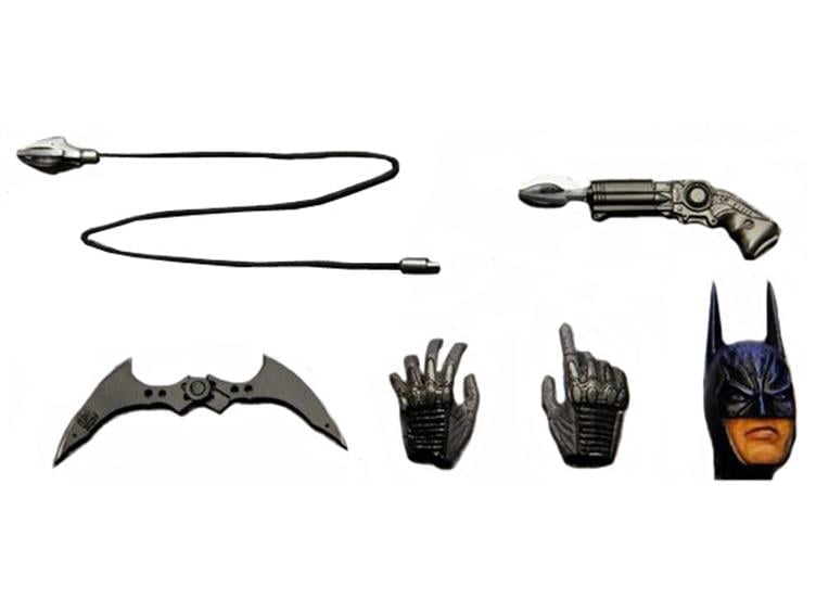 Arkham City Play Arts Kai Series 01 - Batman Gallery Image 2