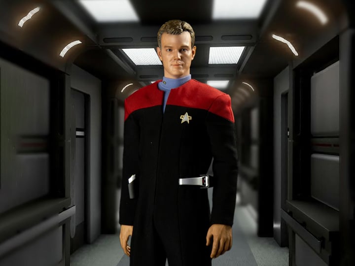 Star Trek: Voyager Lt. Junior Grade Tom Paris 1/6 Scale Figure Gallery Image 1
