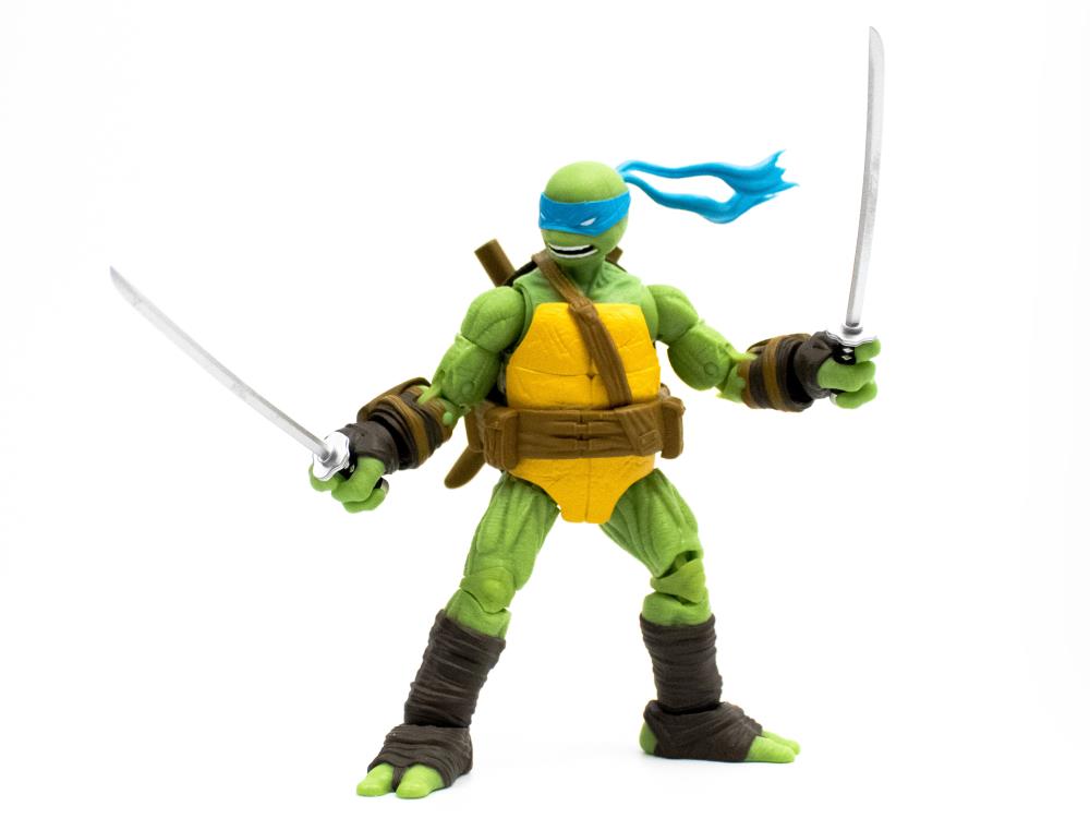 Teenage Mutant Ninja Turtles BST AXN Comic Heroes Leonardo Gallery Image 3