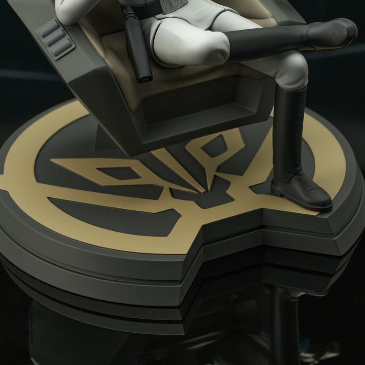 Star Wars: Rebels Premier Collection Thrawn on Throne 1/7 Scale Limited Edition Statue Gallery Image 11