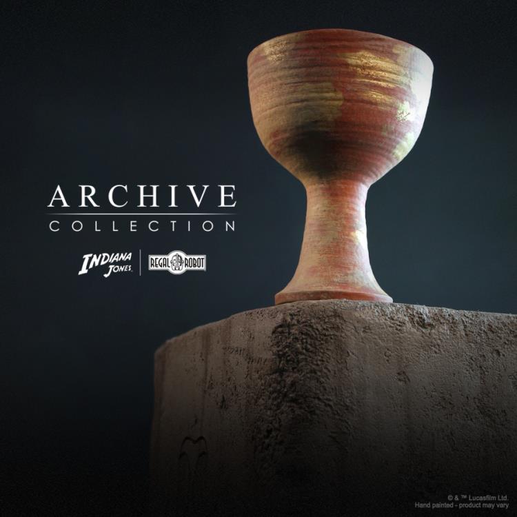 Indiana Jones and the Last Crusade Holy Grail Chalice Prop Replica Gallery Image 12