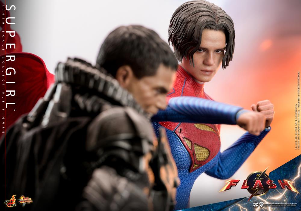 The Flash (2023) MMS715 Supergirl 1/6th Scale Collectible Figure Gallery Image 9