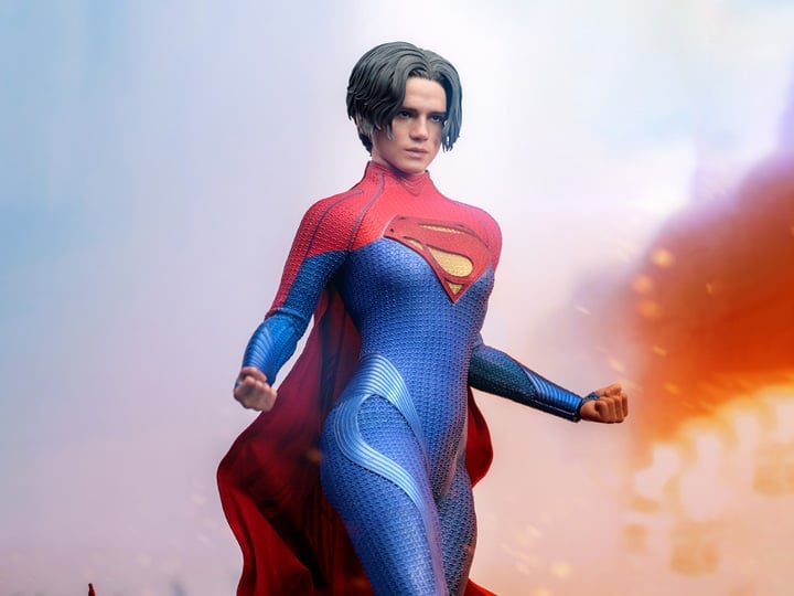 The Flash (2023) MMS715 Supergirl 1/6th Scale Collectible Figure Gallery Image 1
