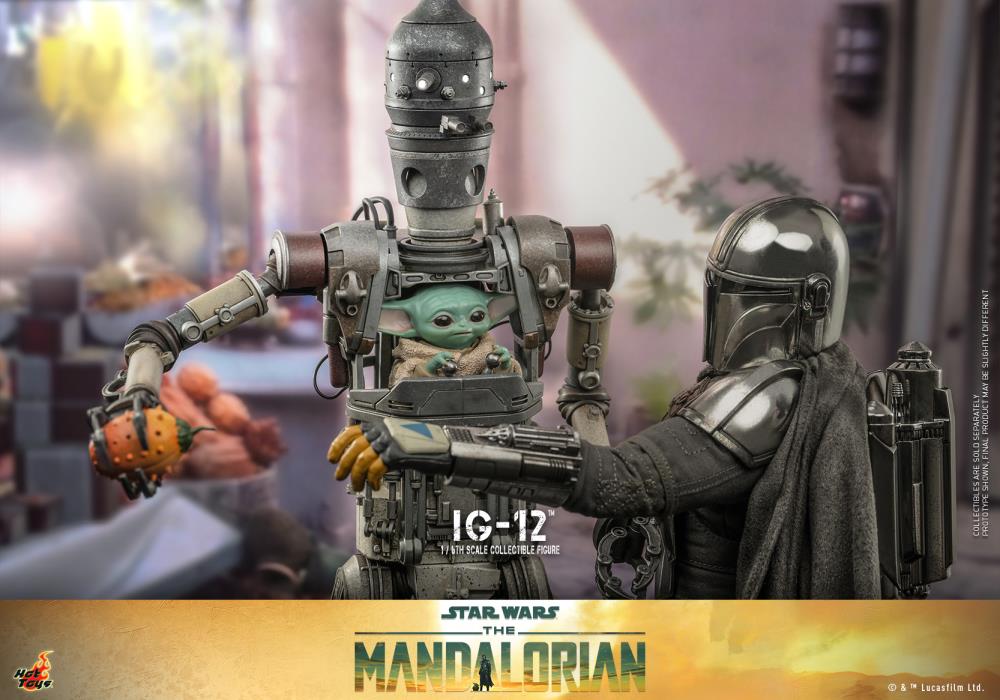 The Mandalorian TMS104 IG-12 and Grogu 1/6th Scale Collectible Figure Set Gallery Image 17