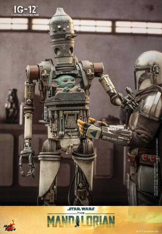 The Mandalorian TMS104 IG-12 and Grogu 1/6th Scale Collectible Figure Set Gallery Image 8