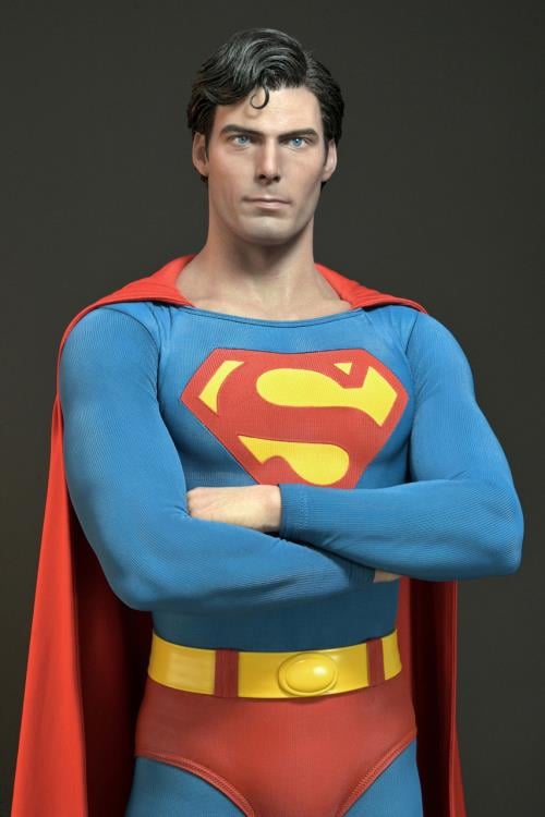 Superman (1978) Hyperreal Superman 1/3 Scale Statue Gallery Image 4