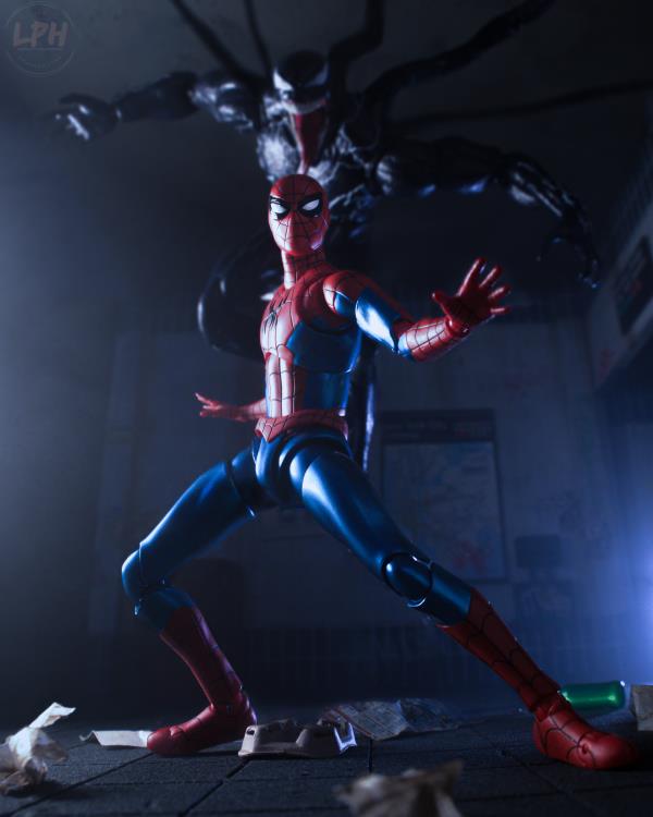 SHフィギュアーツ　No way  Bandai S.H. Figuarts No Way Home Spider-Man New Red & Blue Suit