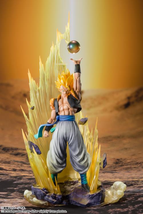 Dragon Ball Z: Fusion Reborn FiguartsZERO Extra Battle Super Saiyan Gogeta SDCC 2023 Event Exclusive Gallery Image 4