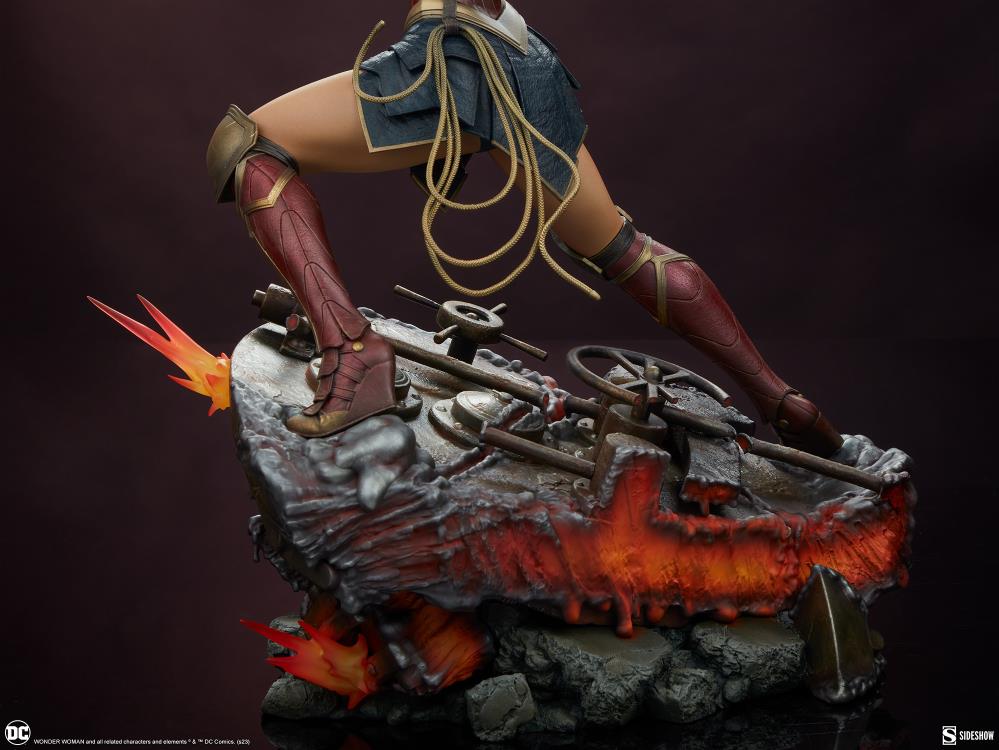 DC Comics Premium Format Wonder Woman: Saving the Day Statue Gallery Image 20