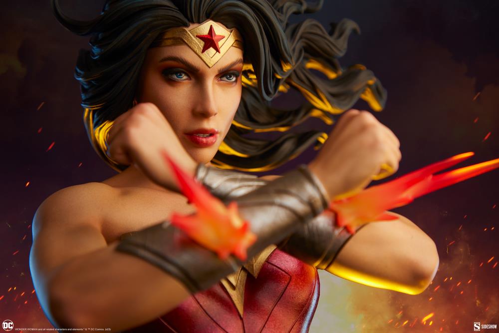 DC Comics Premium Format Wonder Woman: Saving the Day Statue Gallery Image 11