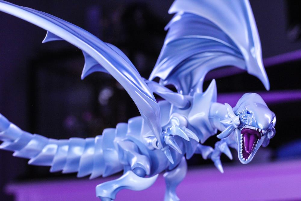 Yu-Gi-Oh! Duel Monsters S.H.MonsterArts Blue-Eyes White Dragon Gallery Image 6
