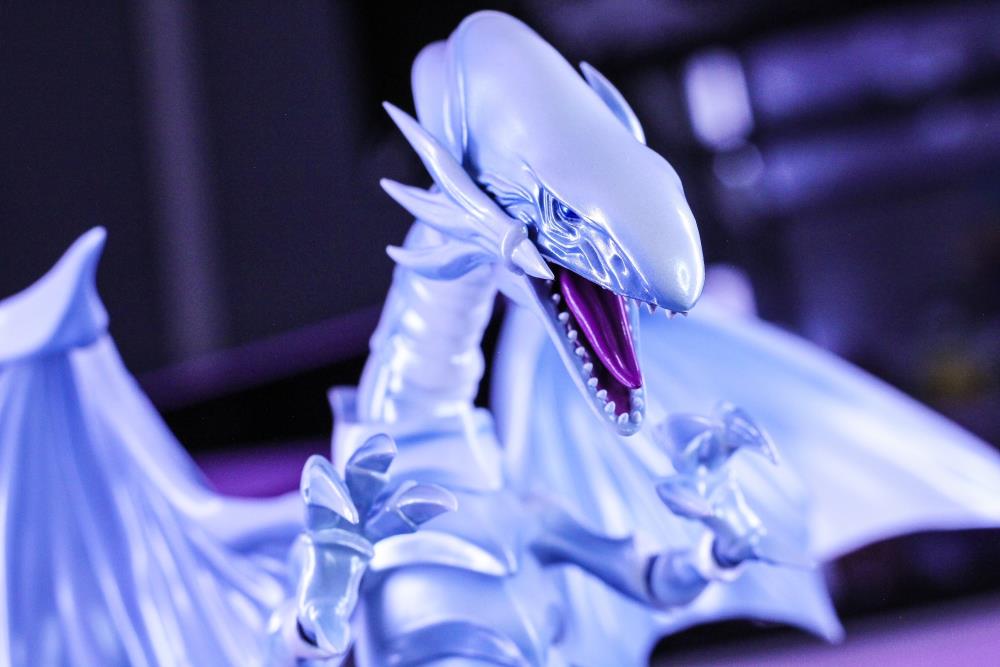 Yu-Gi-Oh! Duel Monsters S.H.MonsterArts Blue-Eyes White Dragon Gallery Image 10
