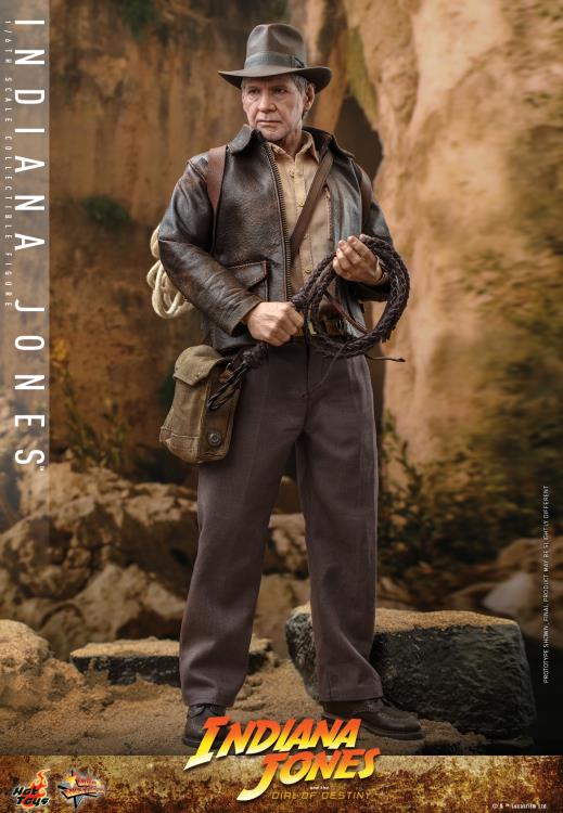 Indiana Jones and the Dial of Destiny MMS716 Indiana Jones 1/6th Scale Collectible Figure Gallery Image 9