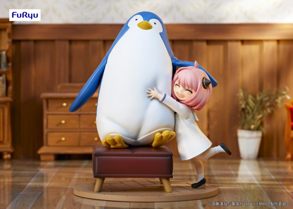 Spy x Family Anya Forger with Penguin Exceed Creative Figure Gallery Image 3
