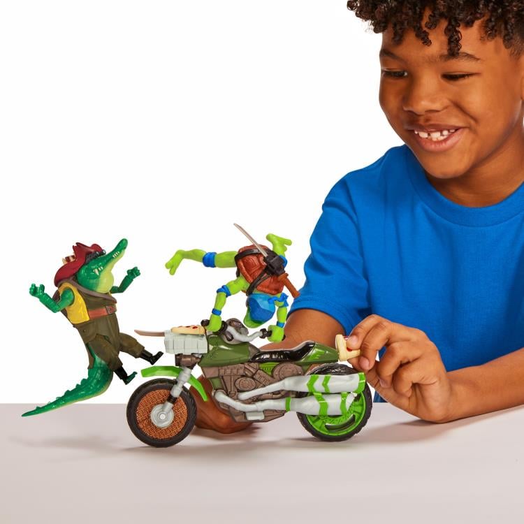 Teenage Mutant Ninja Turtles: Mutant Mayhem Leonardo Kick Cycle Set Gallery Image 8