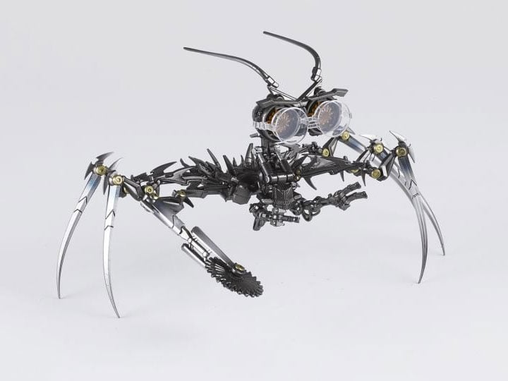 Transformers: Dark of the Moon Scalpel Figure Gallery Image 1