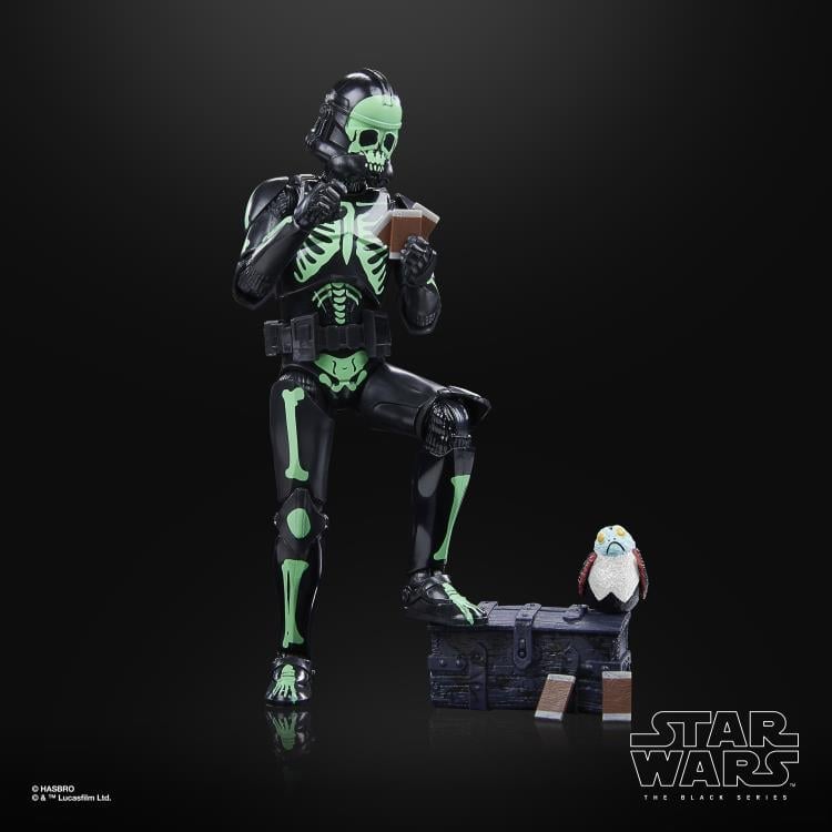 Star Wars: The Black Series 6" Clone Trooper (Halloween Edition) Gallery Image 4