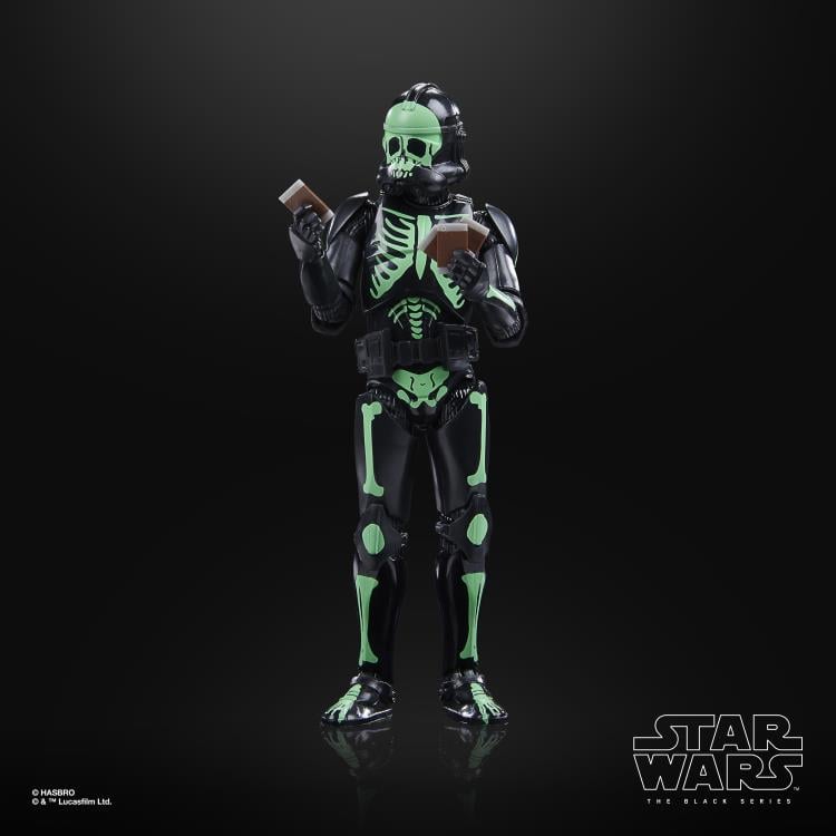 Star Wars: The Black Series 6" Clone Trooper (Halloween Edition) Gallery Image 6