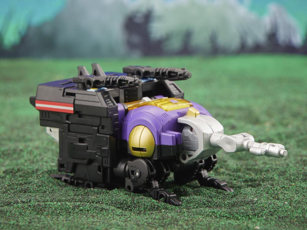 Transformers: Legacy Evolution Deluxe Insecticon Bombshell Gallery Image 9