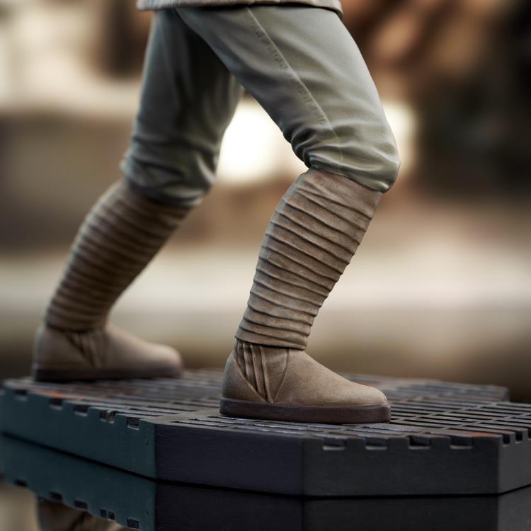 Star Wars: A New Hope Milestones Luke Skywalker 1/6 Scale Limited Edition Statue Gallery Image 15