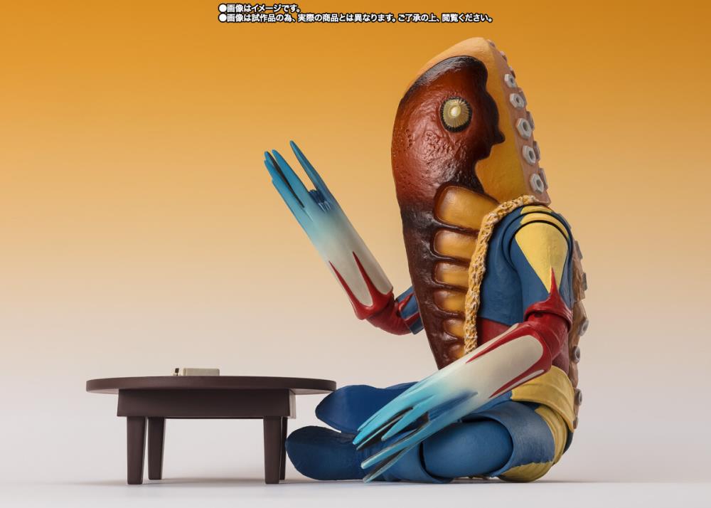 Ultraseven S.H.Figuarts Alien Metron (The Marked Town Ver.) Action Figure Gallery Image 4