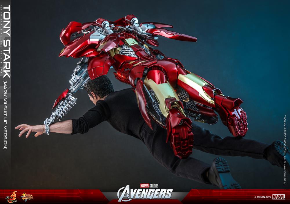 The Avengers MMS718 Tony Stark (Mark VII Suit-Up Ver.) 1/6th Scale Collectible Figure Gallery Image 8