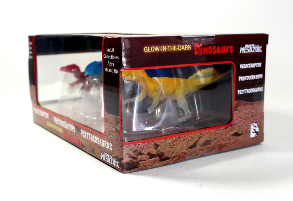 Beasts of the Mesozoic Velociraptor, Protoceratops, & Psittacosaurus Glow-in-the-Dark 1/18 Scale Three-Pack Gallery Image 15