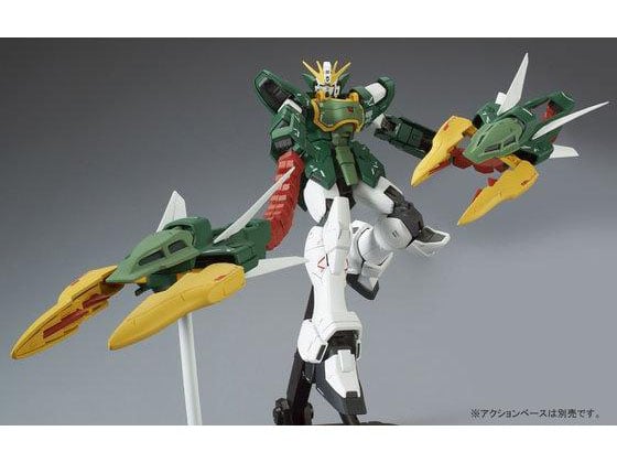 Gundam Wing: Endless Waltz MG Altron Gundam Exclusive 1/100 Scale