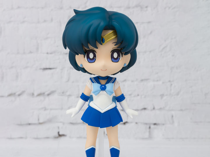 Sailor Moon Figuarts mini Sailor Mercury (Reissue) Gallery Image 1