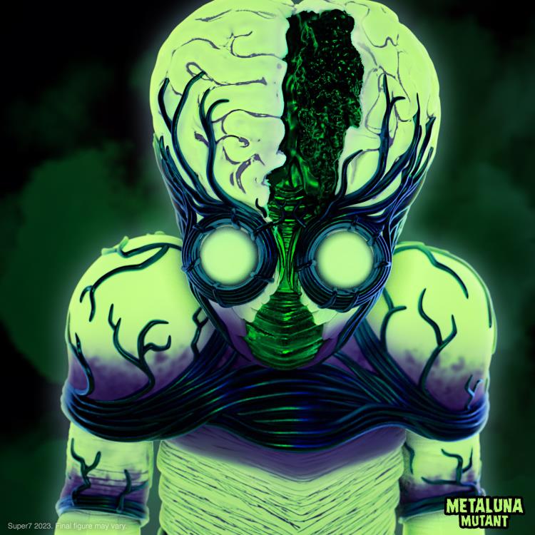 Universal Monsters ULTIMATES! The Metaluna Mutant (Glow-in-the-Dark Ver.) Action Figure Gallery Image 5